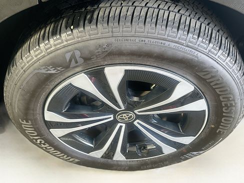 Used 2023 Toyota bZ4X XLE w/ Weather Package image 11