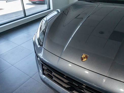 New 2026 Porsche Cayenne Coupe AWD/4WD image 32