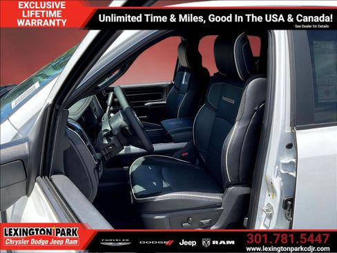 New 2026 RAM 2500 Laramie AWD/4WD image 9