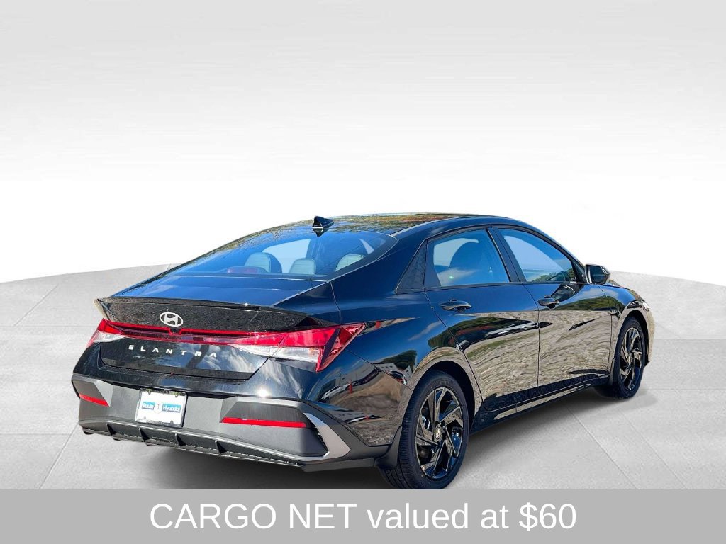 New 2026 Hyundai Elantra SEL Sport FWD image 4