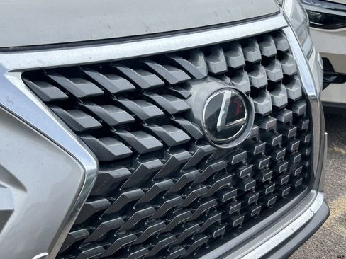 Used 2023 Lexus GX 460 Premium w/ Accessory Package image 7