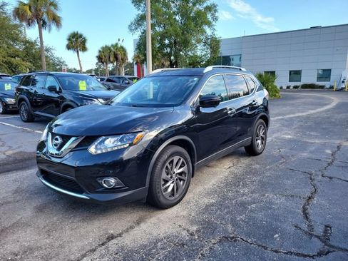 Used 2016 Nissan Rogue SL w/ SL Premium Package FWD image 4