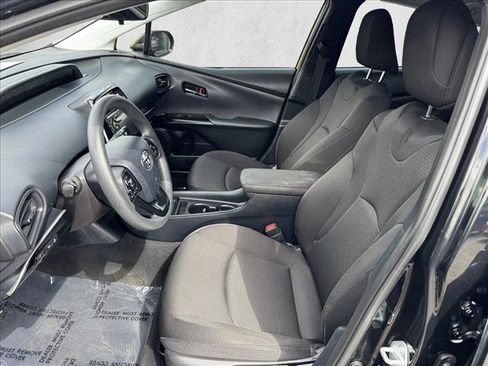 Used 2019 Toyota Prius LE w/ Carpet Mat Package AWD/4WD image 10