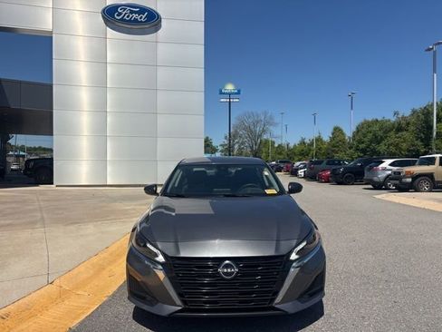 Used 2024 Nissan Altima 2.5 SV image 8