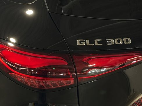 New 2026 Mercedes-Benz GLC 300 image 27