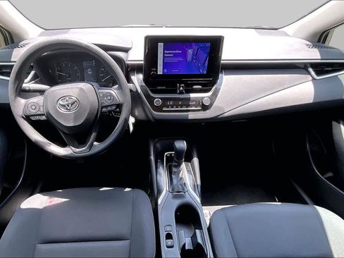 Used 2025 Toyota Corolla LE FWD image 14