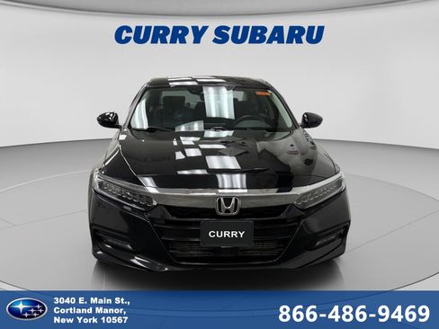 Used 2018 Honda Accord Touring image 8