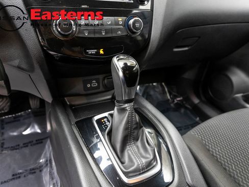 Used 2020 Nissan Rogue Sport S w/ Appearance Package FWD image 13
