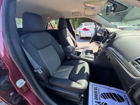 Used 2019 Chrysler 300 Touring w/ Sport Appearance Package RWD image 18