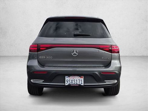 Used 2024 Mercedes-Benz EQB 300 4MATIC image 6
