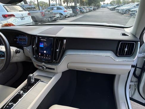 Certified 2024 Volvo XC60 B5 Plus w/ Protection Package Premier AWD/4WD image 18
