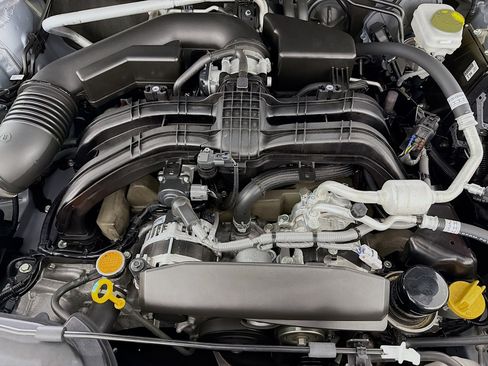 Used 2025 Subaru Crosstrek 2.0i Premium image 30