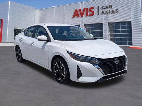 Used 2025 Nissan Sentra SV FWD image 3