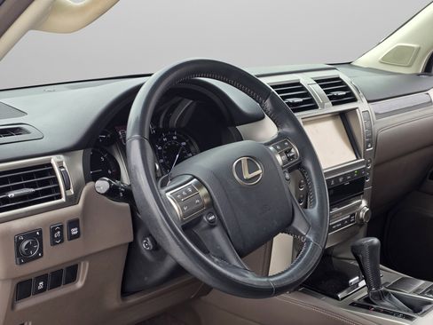 Used 2018 Lexus GX 460 image 11