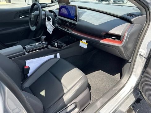 New 2026 Toyota Prius Plug-In Hybrid FWD image 23