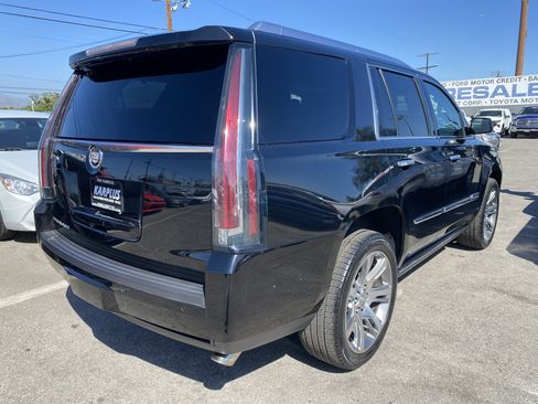 Used 2015 Cadillac Escalade Premium AWD/4WD image 8