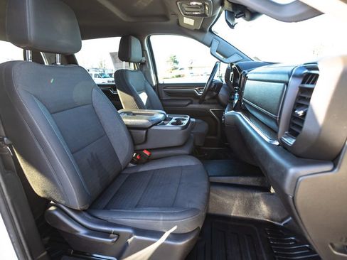 Used 2024 Chevrolet Silverado 3500 LT AWD/4WD image 31