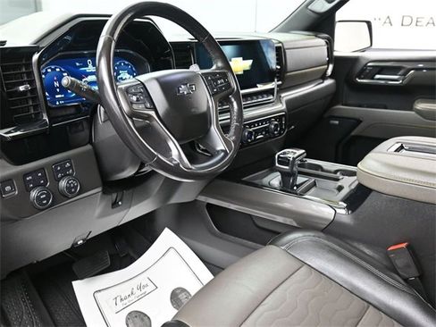 Used 2022 Chevrolet Silverado 1500 ZR2 image 14
