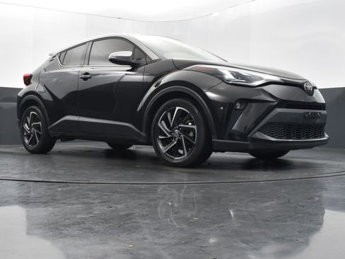 Used 2021 Toyota C-HR Limited image 41