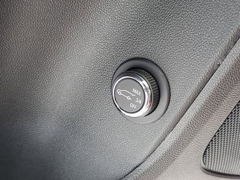 Certified 2023 Chevrolet Blazer LT w/ Convenience Package image 25