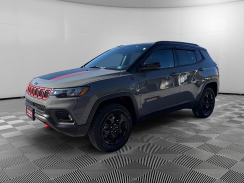 Used 2023 Jeep Compass Trailhawk w/ Trailhawk Convenience Group image 3