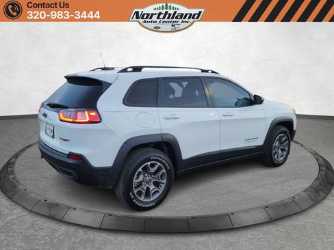 Used 2022 Jeep Cherokee Trailhawk image 5
