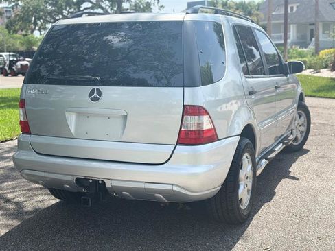 Used 2004 Mercedes-Benz ML 350 4MATIC w/ Sunroof Pkg image 4