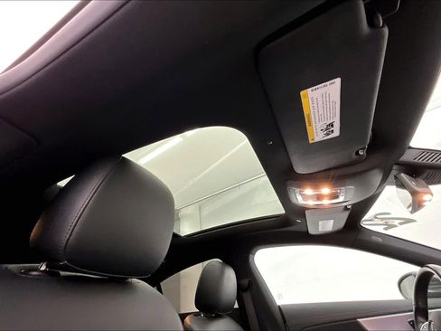 Used 2022 Mercedes-Benz CLA 250 image 28