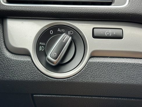 Used 2015 Volkswagen Passat 1.8T Limited Edition image 37