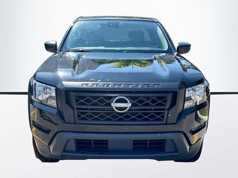Used 2022 Nissan Frontier S RWD image 2