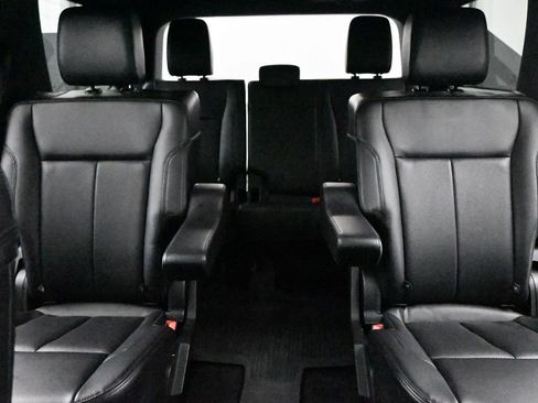 Used 2021 Ford Expedition XLT AWD/4WD image 18