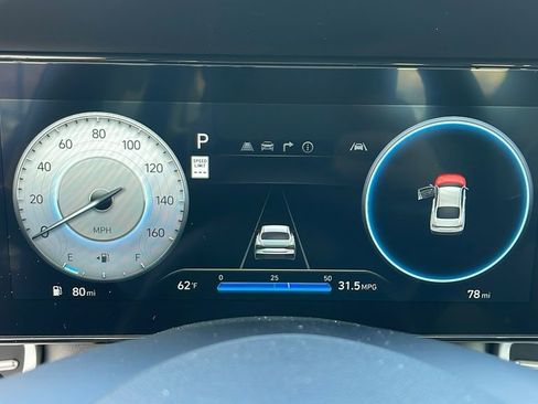 New 2025 Hyundai Elantra Limited image 24