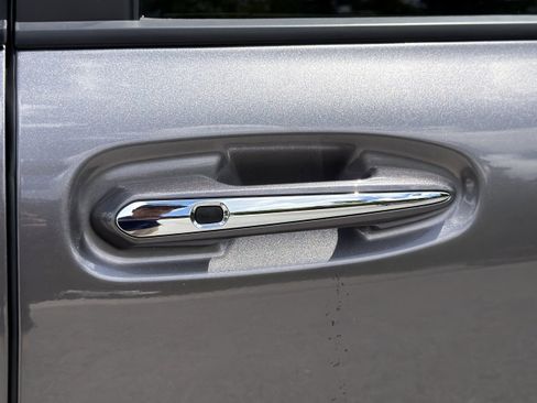 Certified 2024 Toyota Sienna XLE FWD image 37