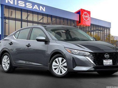 Certified 2025 Nissan Sentra S FWD image 1