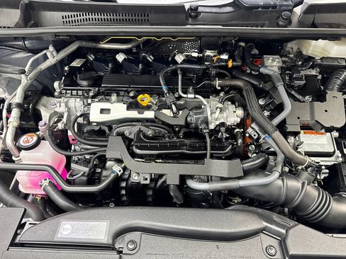 Used 2025 Toyota Prius LE FWD image 76