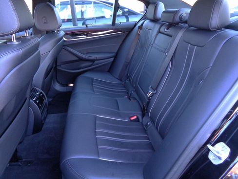 Used 2022 BMW 540i xDrive w/ M Sport Package image 17