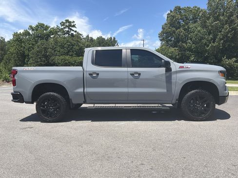Used 2024 Chevrolet Silverado 1500 Custom Trail Boss AWD/4WD image 13