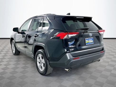 Certified 2024 Toyota RAV4 LE AWD/4WD image 5
