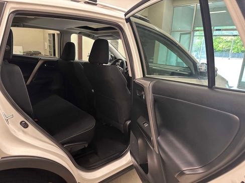 Used 2016 Toyota RAV4 XLE w/ Convenience Package AWD/4WD image 26