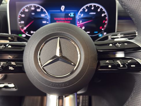 Used 2025 Mercedes-Benz C 300 Sedan image 17