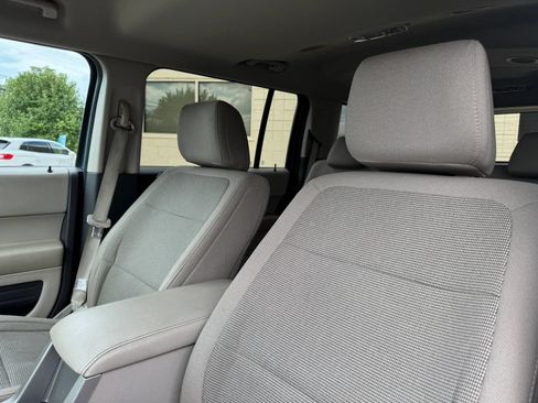Used 2010 Ford Flex SE FWD image 22