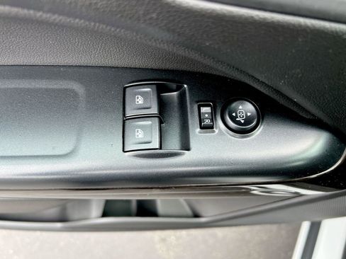 Used 2018 GMC Canyon SLE RWD image 19