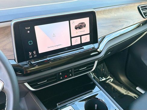 New 2026 Volkswagen Atlas SE FWD image 28