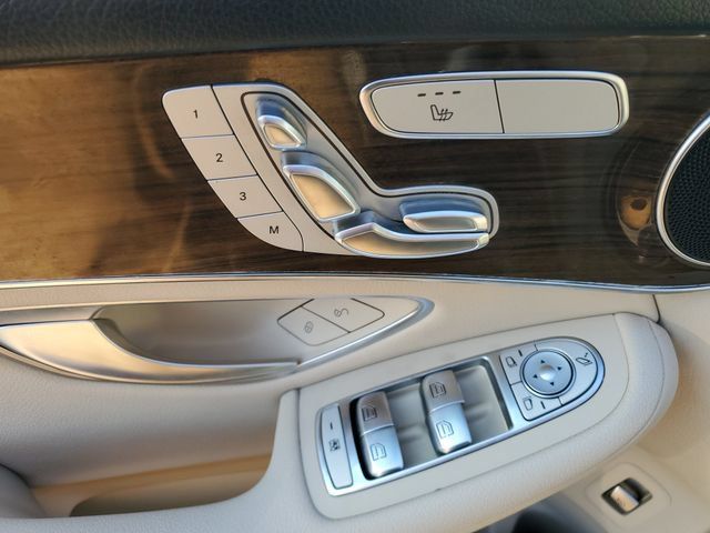 Used 2021 Mercedes-Benz GLC 300 image 25