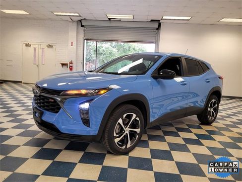 Used 2024 Chevrolet Trax RS w/ Driver Confidence Package image 3