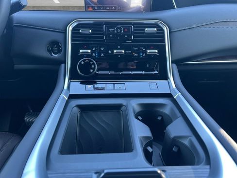 New 2026 Nissan Armada Platinum image 3