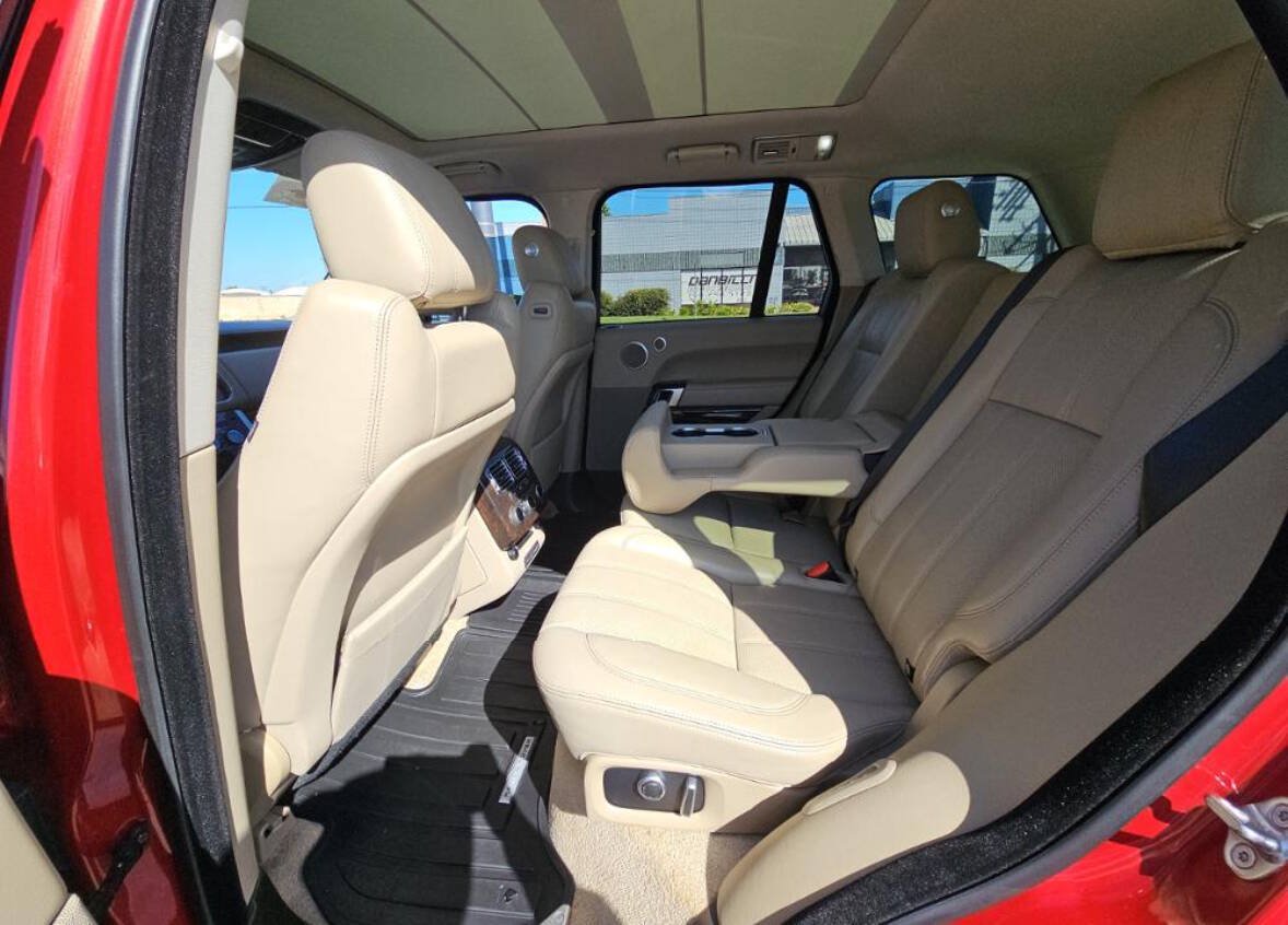 Used 2016 Land Rover Range Rover Supercharged AWD/4WD image 7