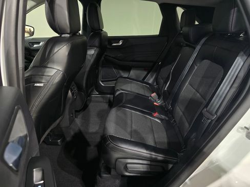 New 2026 Ford Escape SE FWD image 31