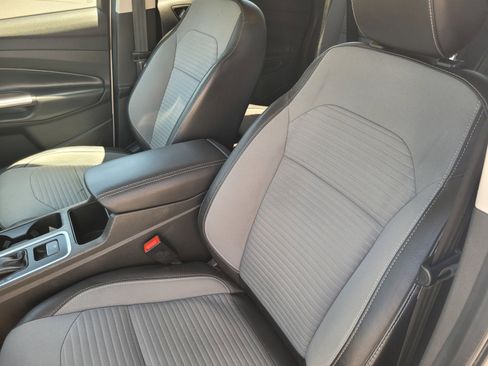Used 2019 Ford Escape SE FWD image 9