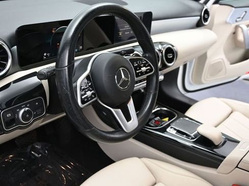 Used 2019 Mercedes-Benz A 220 image 4